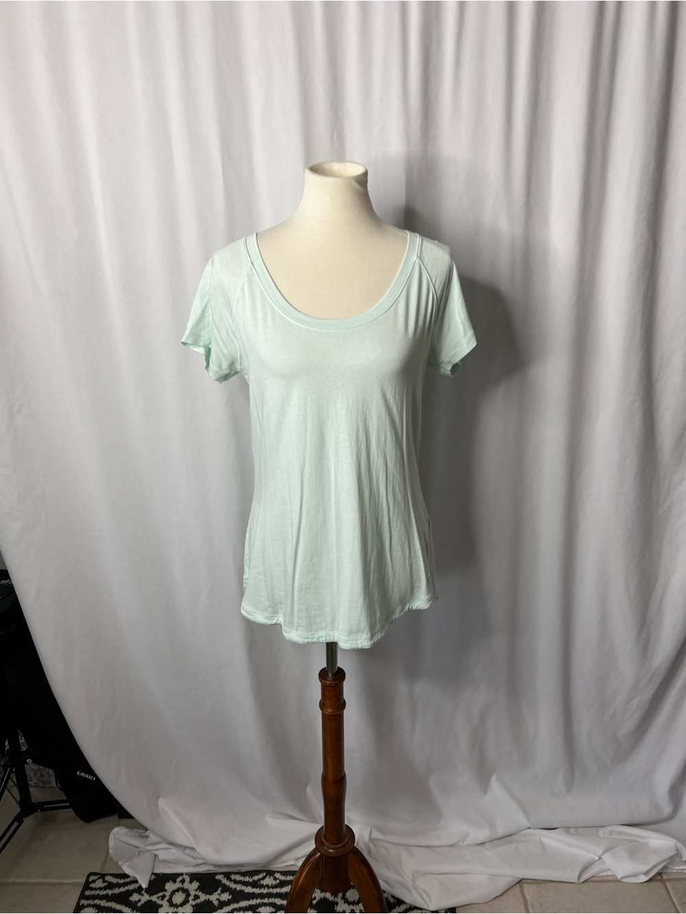 CALIA by Carrie Underwood Mint Green Scoop Neck Tee | Soft Stretch Top | Size L
